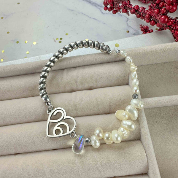 Γούρι Βραχιόλι 2026 με Μαργαριτάρια, Μπάρα και Ασημί Καρδιά