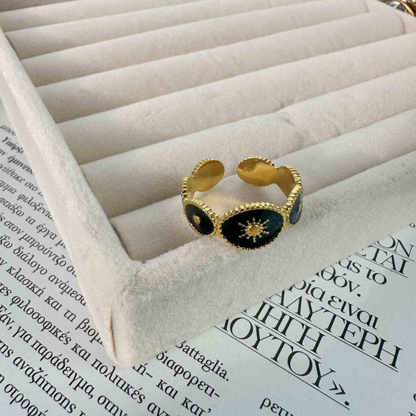 Ανοιχτό Δαχτυλίδι από Ατσάλι με Μαύρο Σμάλτο & Χρυσό Ήλιο