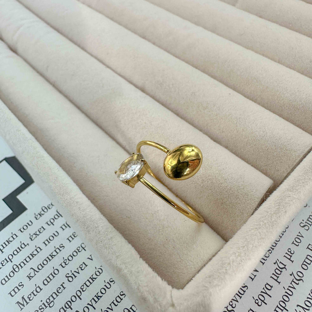 Ανοιχτό Χρυσό Δαχτυλίδι από Ατσάλι με Ζιρκόν και Στρογγυλό Στοιχείο
