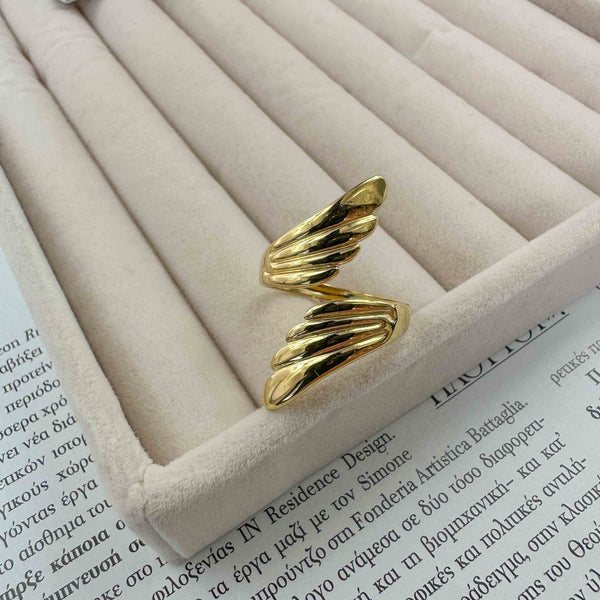 Επίχρυσο Δαχτυλίδι από Ατσάλι με Σχέδιο Φτερών