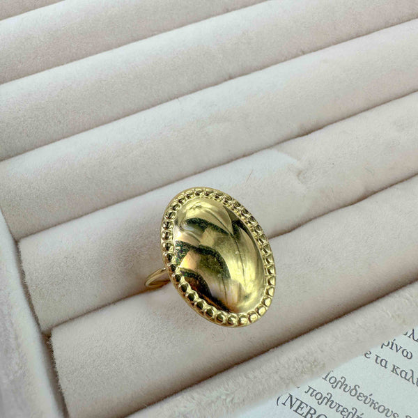 Επίχρυσο Οβάλ Δαχτυλίδι με Ανάγλυφη Περίμετρο