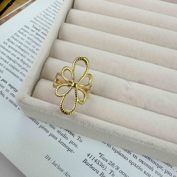 Επίχρυσο Δαχτυλίδι από Ατσάλι με Ανοιχτό Σχέδιο Λουλούδι