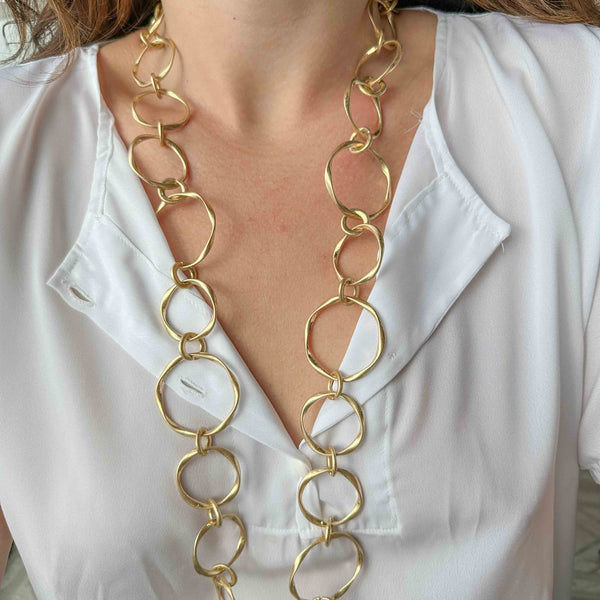 Μακρύ Κολιέ με Μεγάλους Χρυσούς Κρίκους – Χειροποίητο Επιχρυσωμένο Κόσμημα