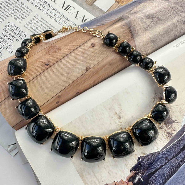 Statement Κολιέ με Μαύρες Ακρυλικές Χάντρες