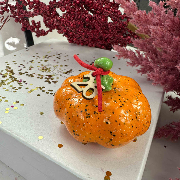 Γούρι 2026 Κολοκύθα Πορτοκαλί Κεραμική με Πράσινο Κοτσάνι