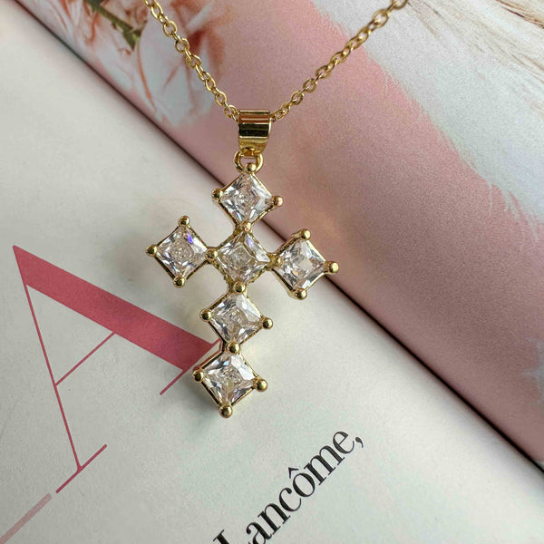 Ατσάλινος Μοντέρνος Σταυρός με Λευκά Κρύσταλλα