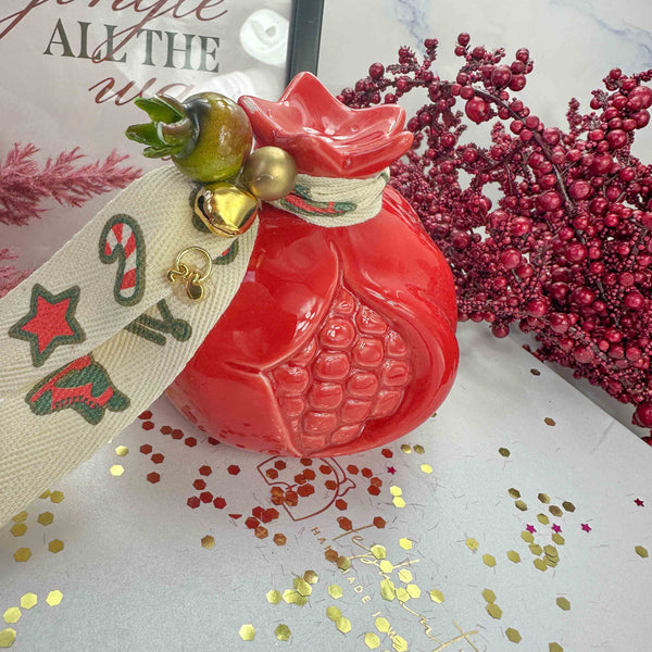 Γούρι 2026 Κεραμικό Ρόδι με Χριστουγεννιάτικη Κορδέλα (12.0cm)