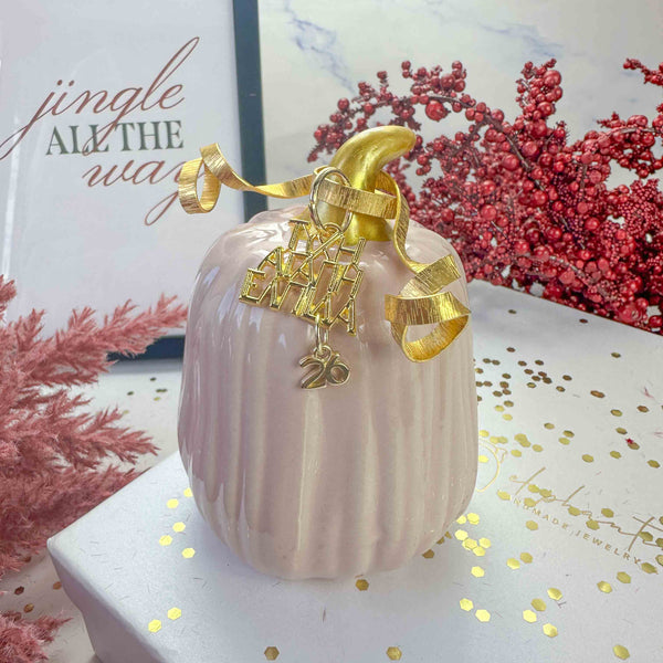 Κεραμική Διακοσμητική Κολοκύθα Nude Γούρι 2026 με Χρυσή Λεπτομέρεια