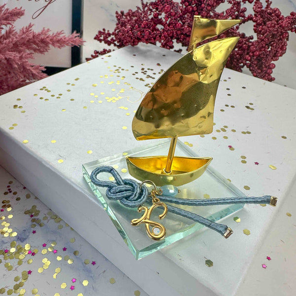 Γούρι 2026 Καράβι Με Μεταλλική Χρυσή Ιστιοφόρο Διακόσμηση