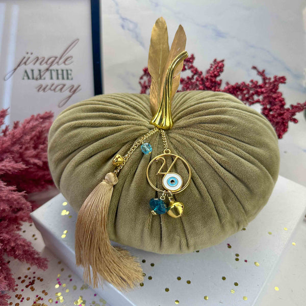 Βελούδινη Λαδί Κολοκύθα Γούρι 2026 με Μάτι & Χρυσές Λεπτομέρειες