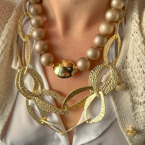 Κολιέ με Elephant Χάντρες και Κεντρική Foil Χάντρα