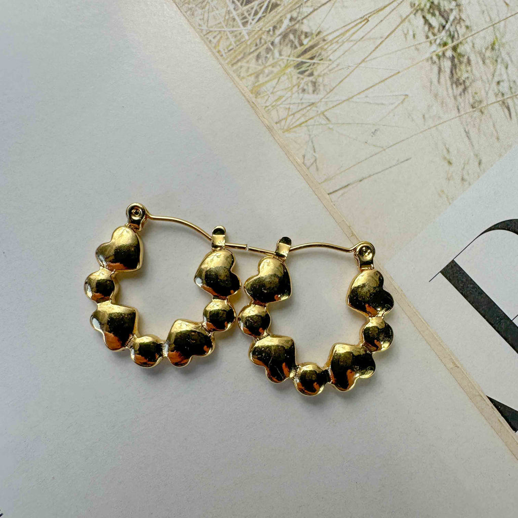 Ατσάλινοι επιχρυσωμένοι κρίκοι με καρδιές