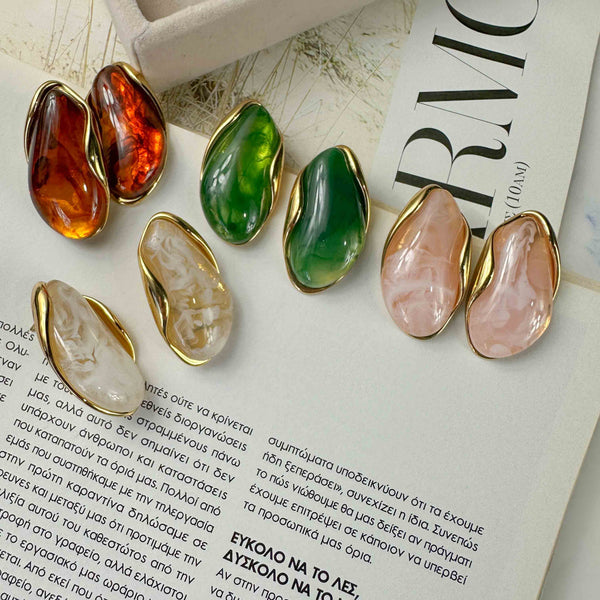 Σκουλαρίκια με Ανάγλυφο Σχήμα & Χρυσή Λεπτομέρεια