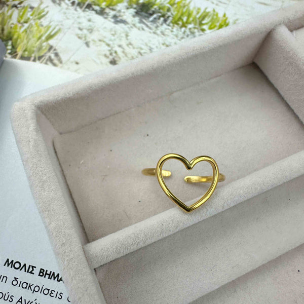 Επιχρυσωμένο ατσάλινο δαχτυλίδι με περίγραμμα καρδιάς