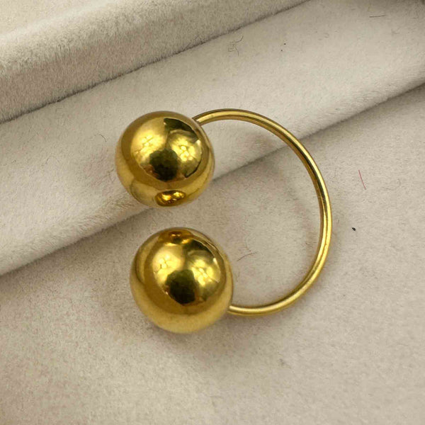 Ατσάλινο επιχρυσωμένο δαχτυλίδι με δύο σφαίρες