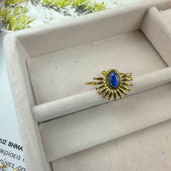 Ατσάλινο Δαχτυλίδι Ήλιος με Lapis Lazuli – Ρυθμιζόμενο Επίχρυσο Boho Κόσμημα