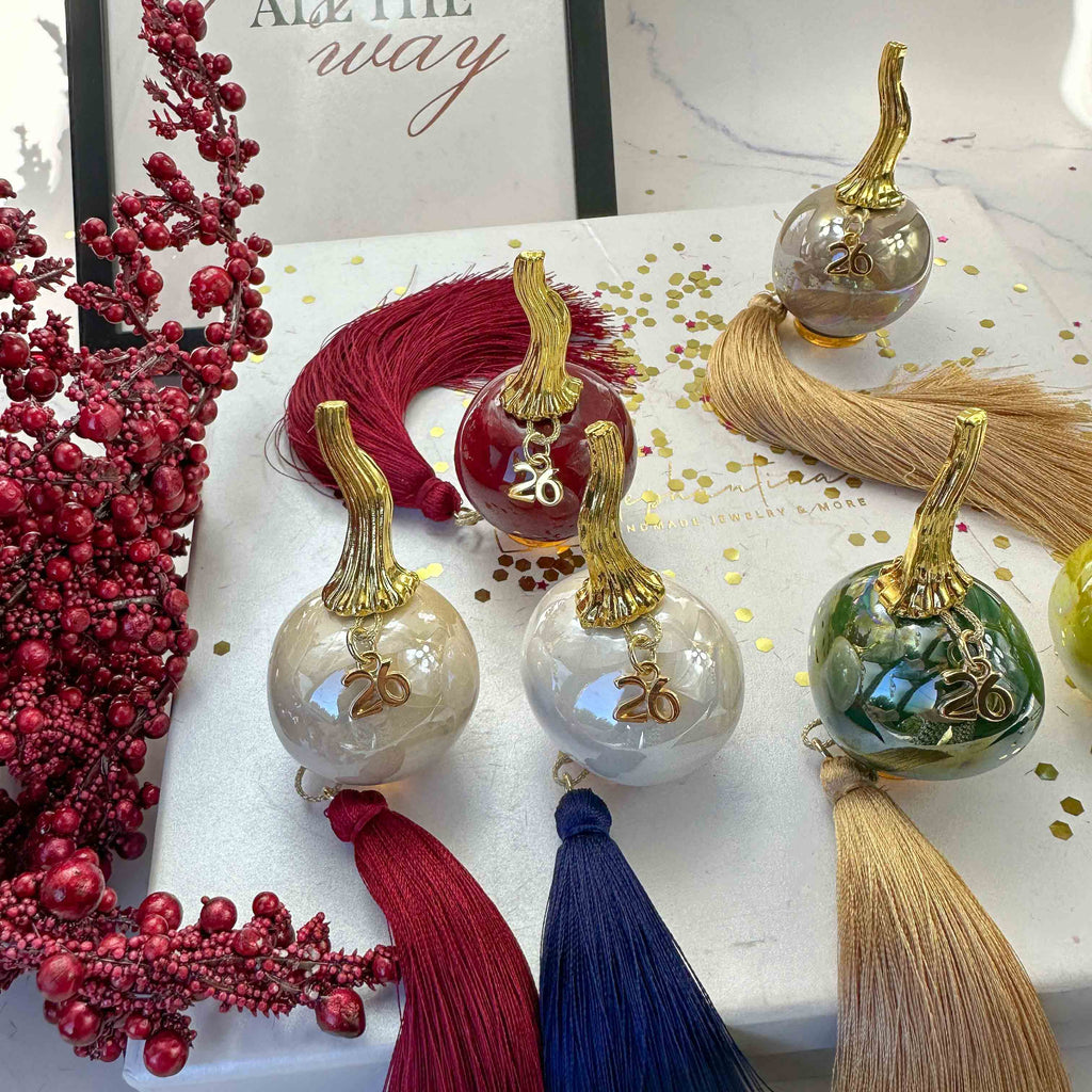 Γούρι 2026 Κεραμικό mini Κολοκύθα με Φούντα