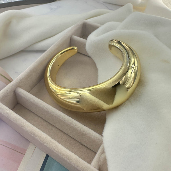 Χρυσό Βραχιόλι από Ρητίνη – Οργανική Φόρμα Σε Χρυσό Χρώμα