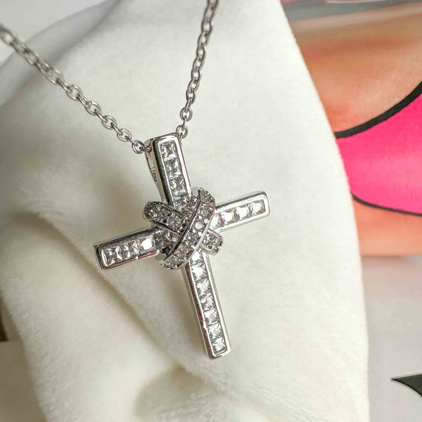 Αλυσίδα από ατσάλι με επαργυρωμένο σταυρό και λευκά κρύσταλλα