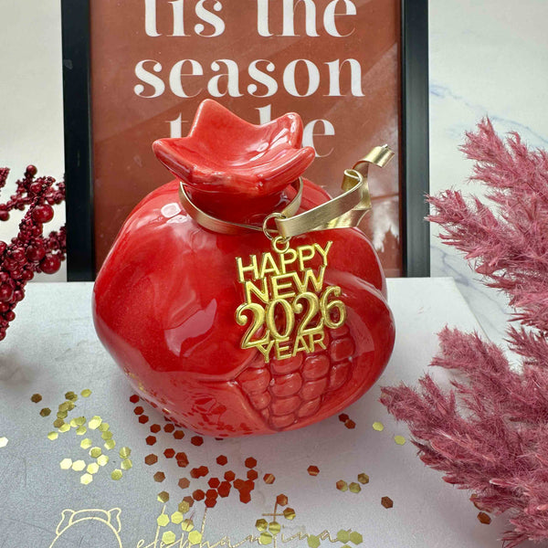 Γούρι Ρόδι Κεραμικό "Happy New Year 2026" σε Κόκκινο Σμάλτο (12cm)