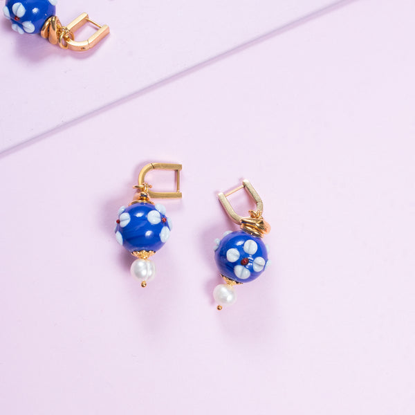 Σκουλαρίκια Flower & Pearl με τύπου murano πέτρες