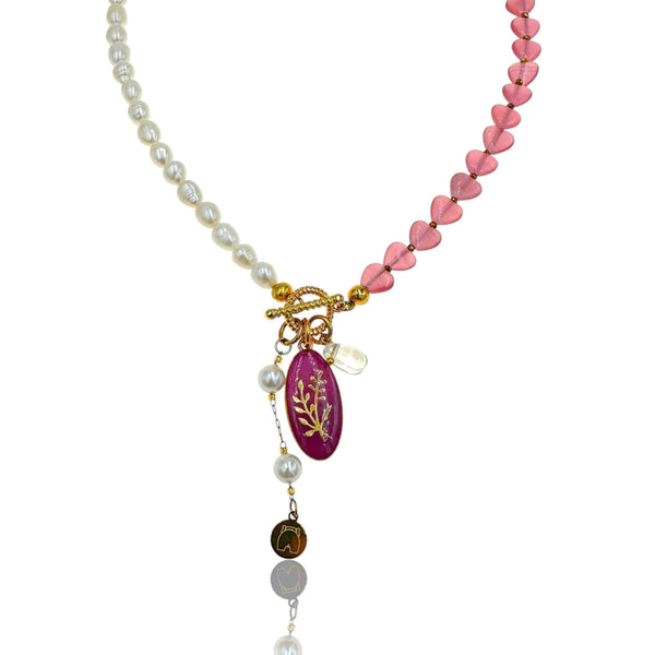 Κολιέ με Ροζ Καρδιές και Επίχρυσα Στοιχεία