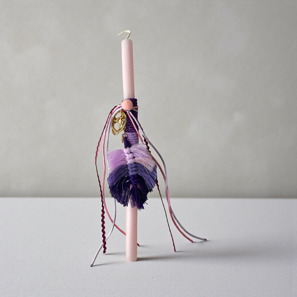 Πασχαλινή Λαμπάδα Μπρελόκ Μωβ Μακραμέ Φτερά & Ροζ Κερί