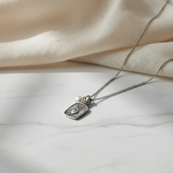 elephantina.gr silver-plated stainless steel necklace with heart-shaped ID tag and pearl accent