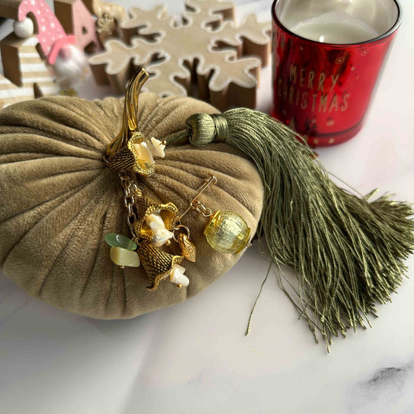 Γούρι Κολοκύθα 2026 λαδί με καμπάνες