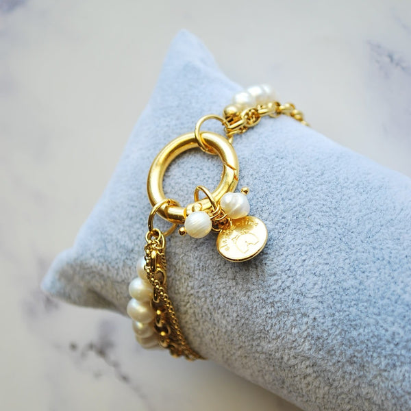 Βραχιόλι με μαργαριτάρια γλυκού νερού και κούμπωμα ασφαλείας
