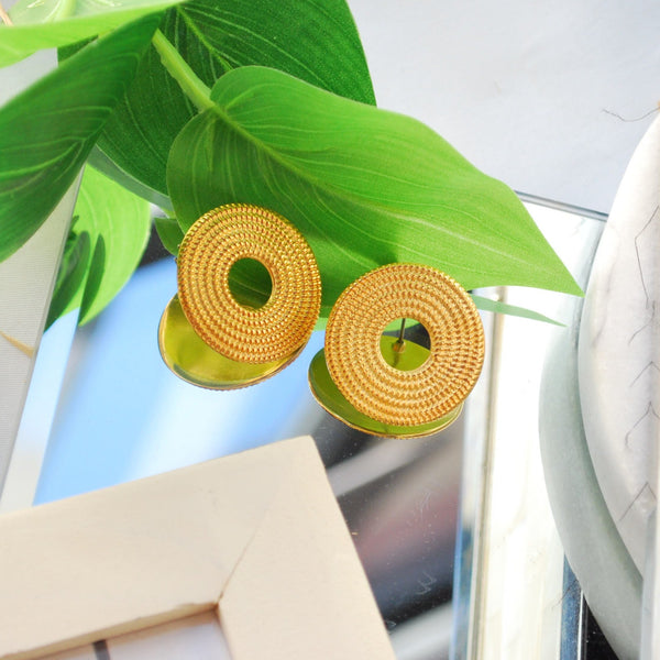 Σκουλαρίκια στρογγυλά με επιχρύσωση 24Κ