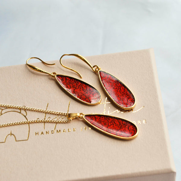 Σκουλαρίκια κρεμαστά σταγόνες με κόκκινο σμάλτο