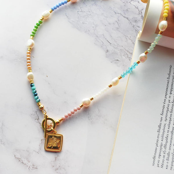 Κολιέ λουλουδάκι ταυτότητα με κρύσταλλα και λευκά μαργαριτάρια