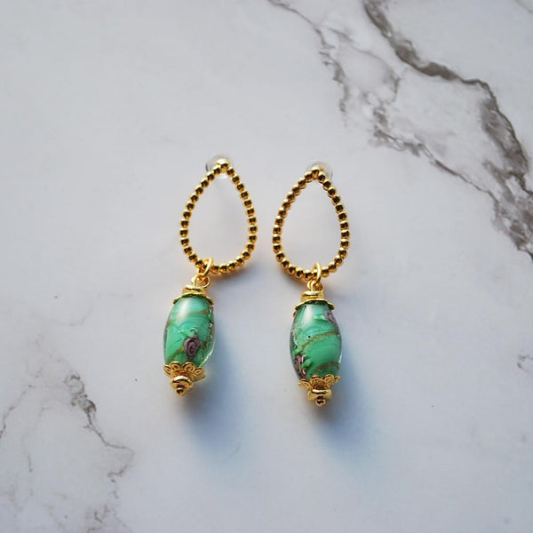 Σκουλαρίκια καρφωτά με πράσινες πέτρες murano