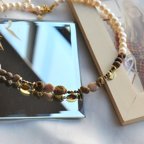 Κολιέ με μαργαριτάρια καλλιέργειας και αχάτες