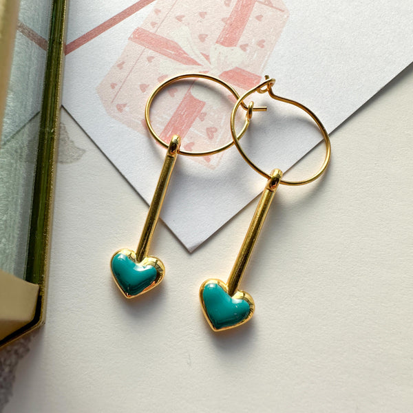 Σκουλαρίκια κρίκοι με σμάλτο καρδιά
