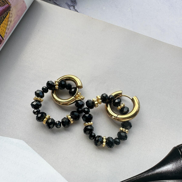 Κρίκοι με μαύρα κρύσταλλα και επίχρυσα στοιχεία