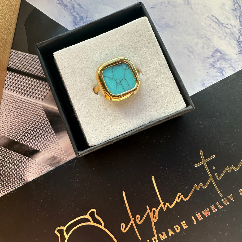 Δαχτυλίδι από ατσάλι και μπλε ημιπολύτιμη πέτρα Χαολίτη